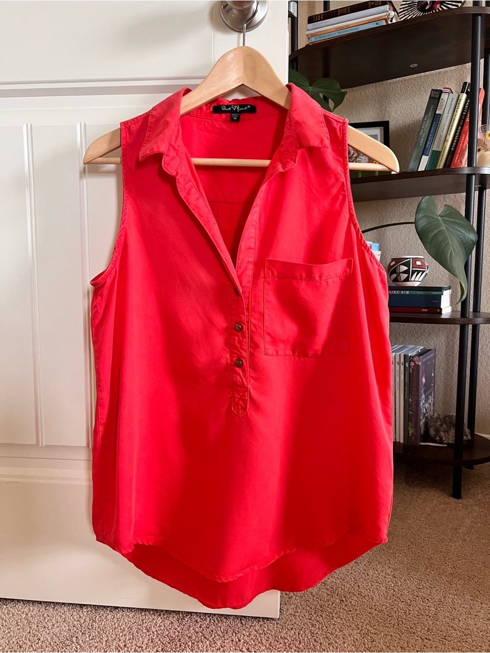 Sleeveless Red Collared Popover Top